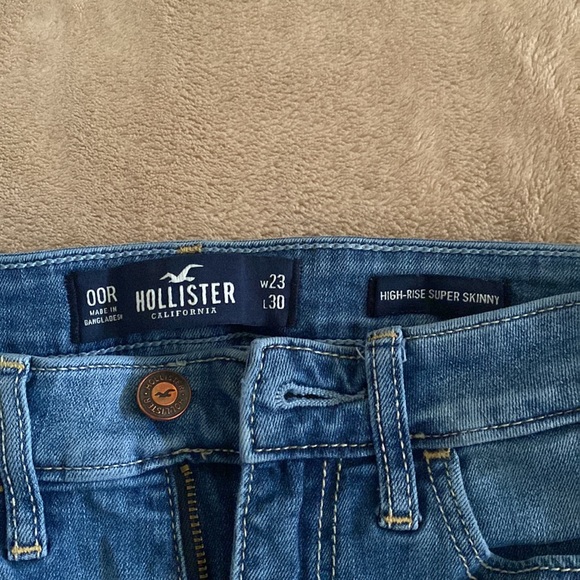 Hollister Jeans - Picture 4 of 5